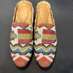 Universal Thread Synthia Mules Faux Fur Lined